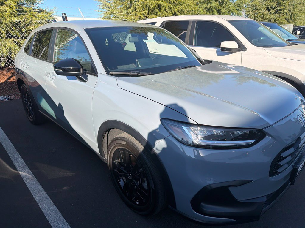 Certified 2026 Honda HR-V Sport image 2