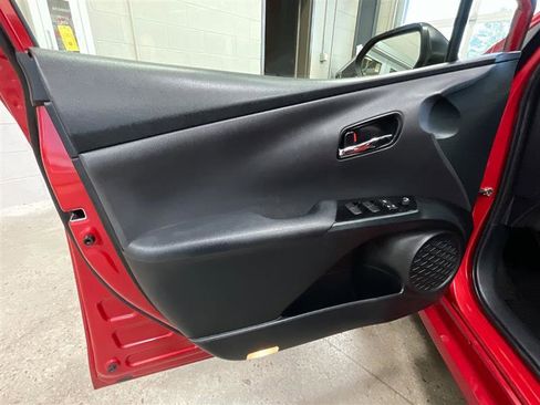 Used 2021 Toyota Prius LE w/ Carpet Mat Package (TMS) AWD/4WD image 10
