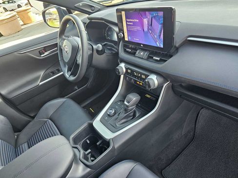 Used 2023 Toyota RAV4 XSE AWD/4WD image 11