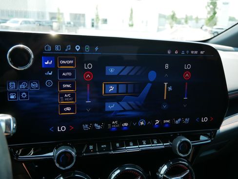Used 2024 Chevrolet Blazer EV RS AWD/4WD image 23