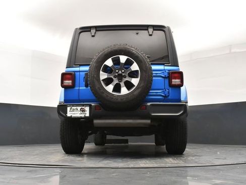 Used 2022 Jeep Wrangler Unlimited Sahara w/ Cold Weather Group image 23