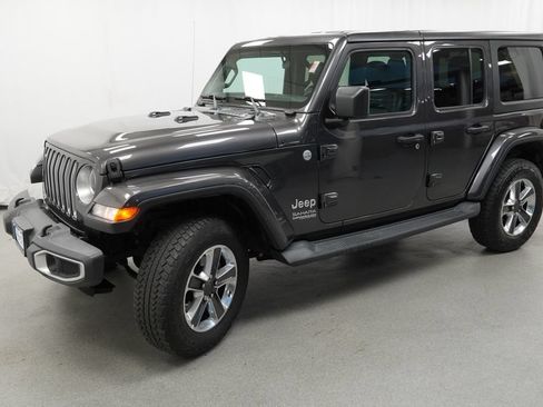 Used 2020 Jeep Wrangler Unlimited Sahara w/ Cold Weather Group AWD/4WD image 4