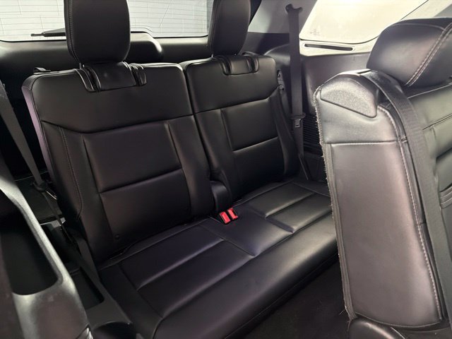 Used 2022 Ford Explorer XLT AWD/4WD image 36