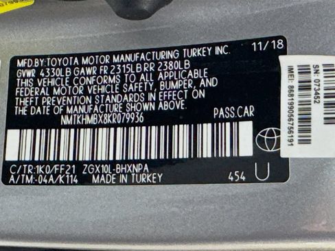 Used 2019 Toyota C-HR XLE FWD image 38