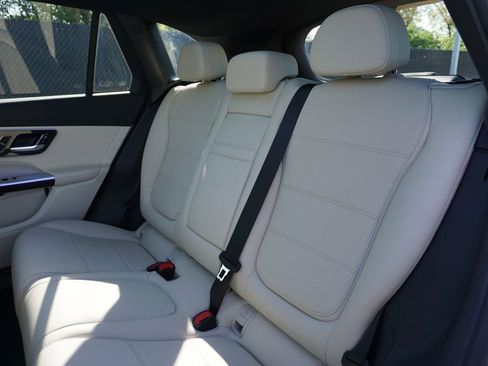 Used 2023 Mercedes-Benz GLC 300 image 14