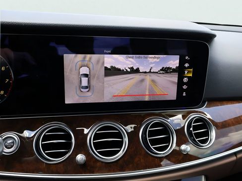 Used 2023 Mercedes-Benz E 450 4MATIC Sedan image 26