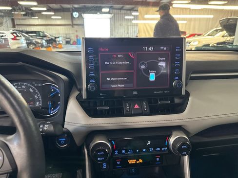 Certified 2022 Toyota RAV4 Limited w/ Limited Grade Weather Package AWD/4WD image 18