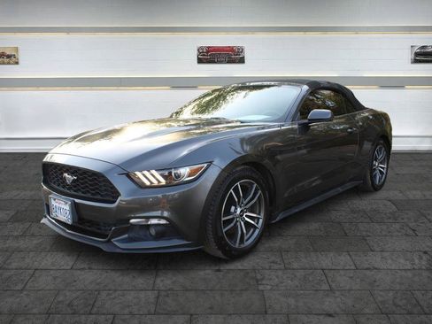 Used 2016 Ford Mustang Premium RWD image 3