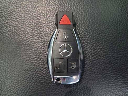 Used 2019 Mercedes-Benz SLC 300 w/ Premium Package image 32