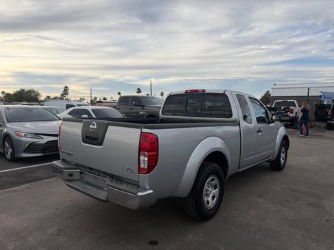 Used 2007 Nissan Frontier XE w/ Preferred Pkg image 11