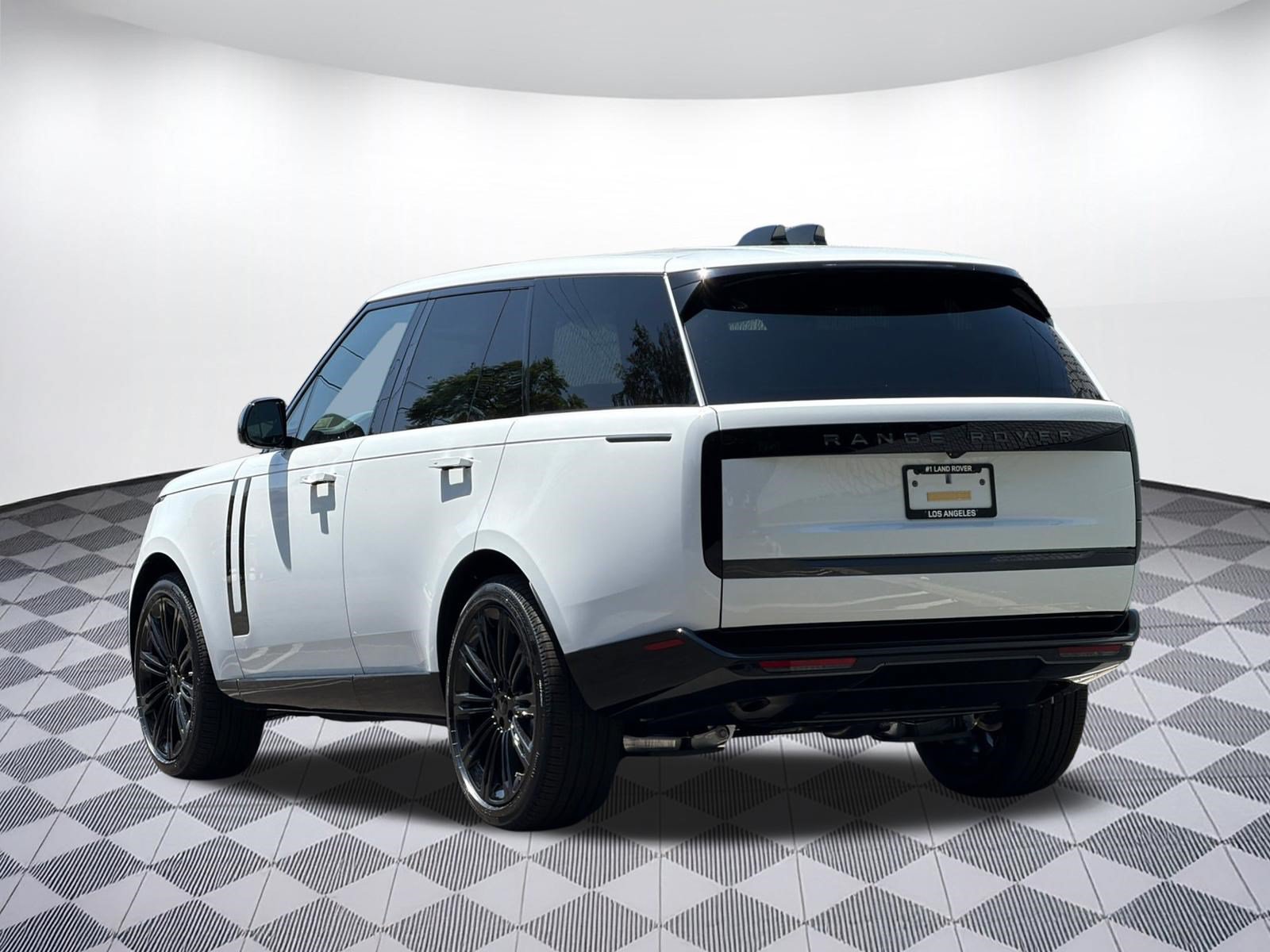 New 2026 Land Rover Range Rover SE AWD/4WD image 3
