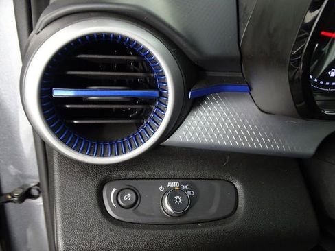 Used 2024 Chevrolet Trax LS image 21