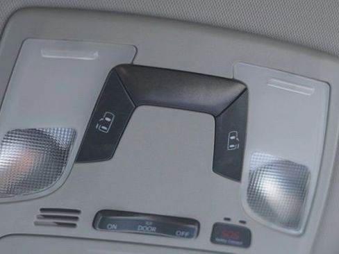 Used 2020 Toyota Sienna LE image 39