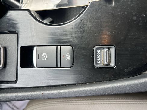 Used 2024 Nissan Rogue SV FWD image 29