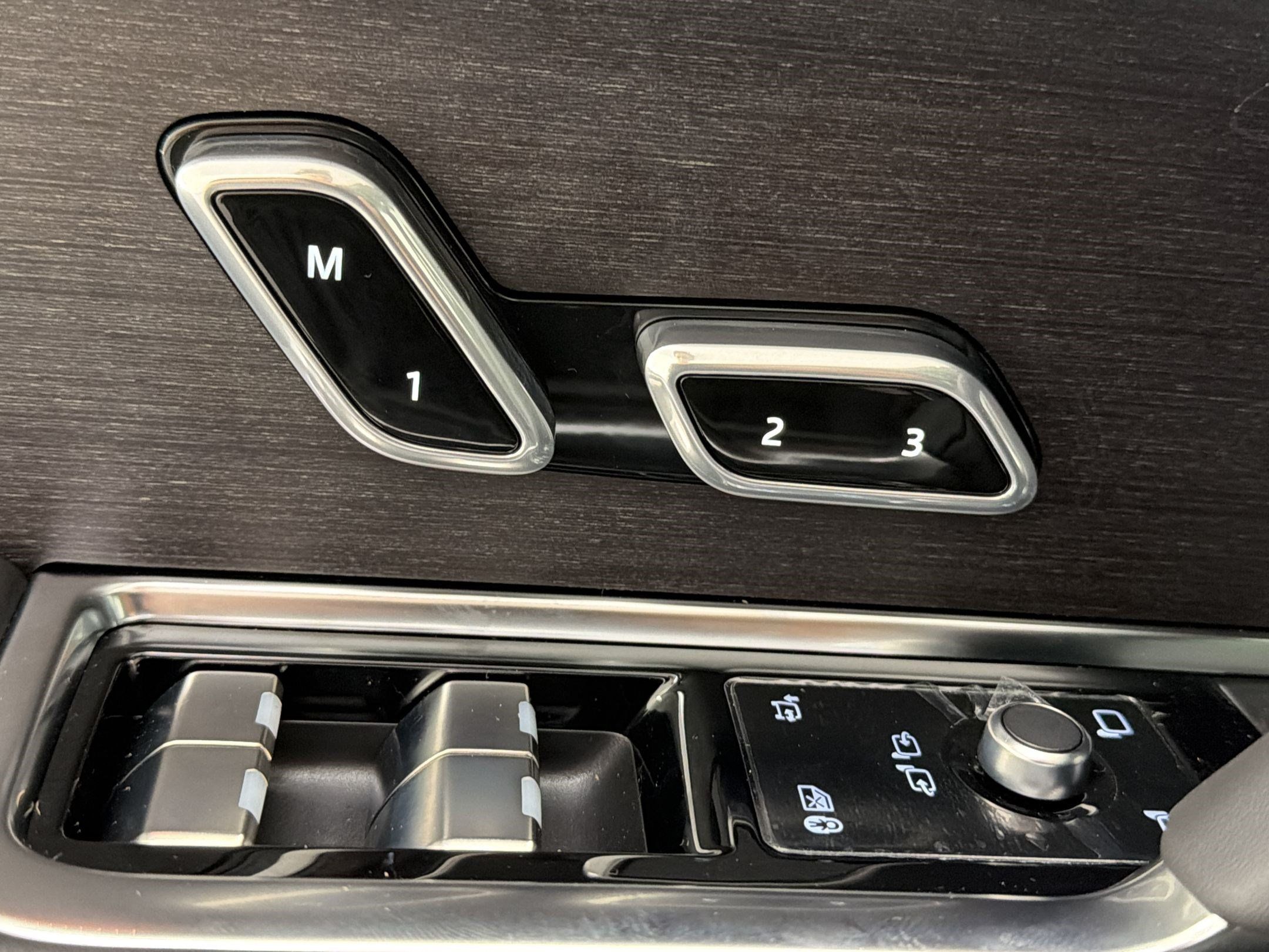New 2026 Land Rover Range Rover SE AWD/4WD image 33