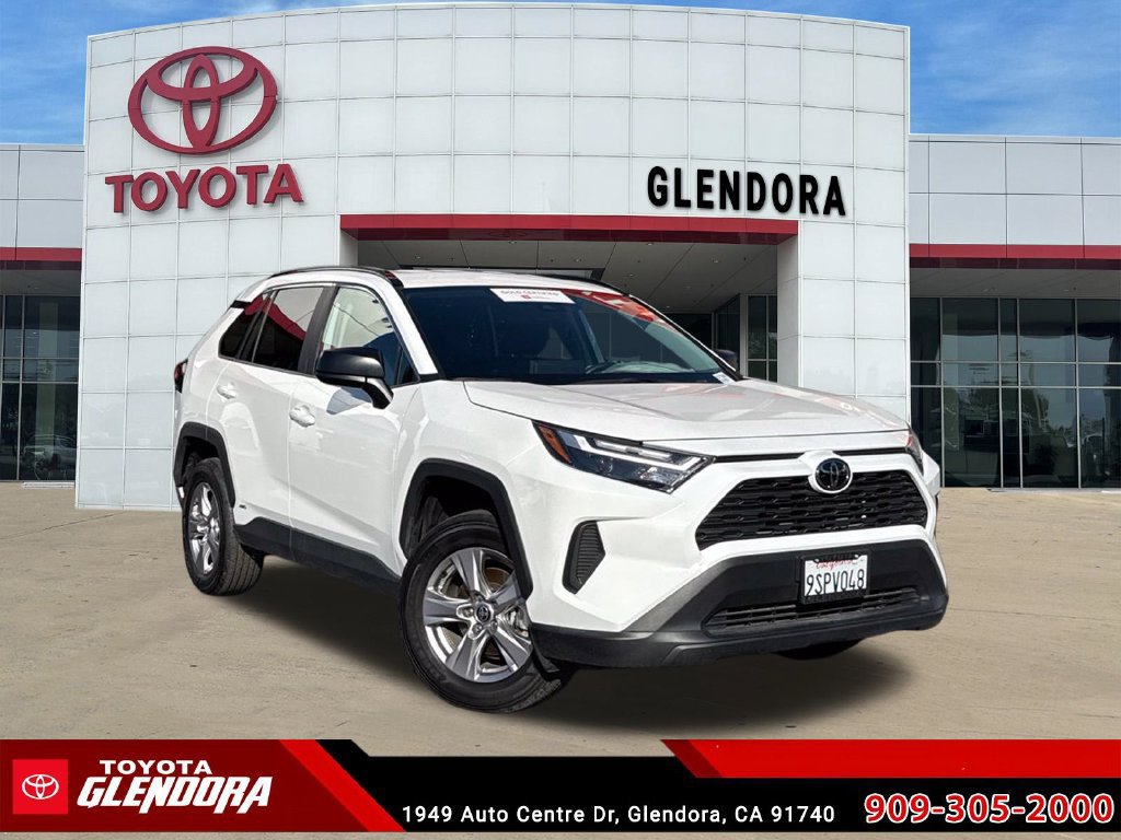Used 2025 Toyota RAV4 LE AWD/4WD image 1
