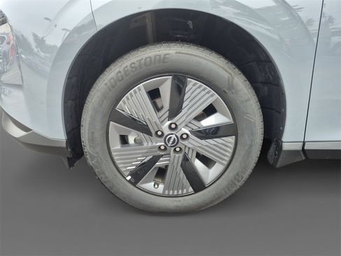 Used 2025 Nissan Murano SL image 13