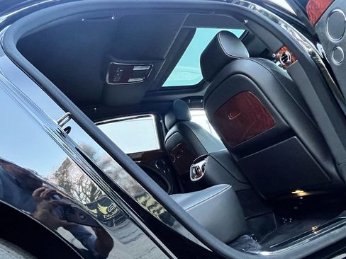 Used 2014 Bentley Mulsanne image 30