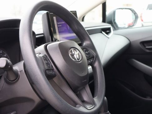 Used 2025 Toyota Corolla LE image 24