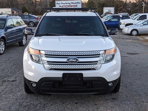 Used 2013 Ford Explorer XLT image 3