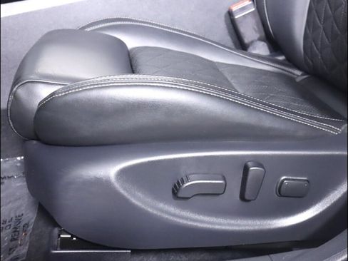 Used 2018 Nissan Maxima Platinum FWD image 34