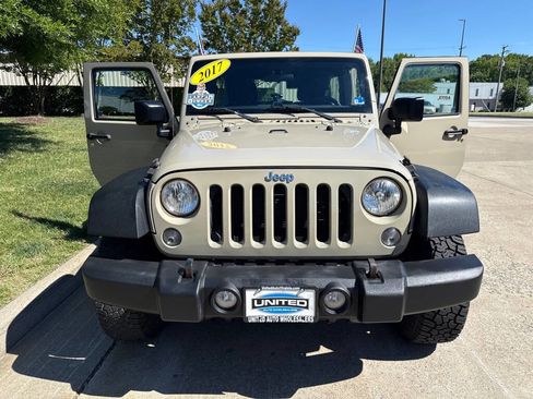 Used 2017 Jeep Wrangler Unlimited Sport w/ Trailer Tow Group AWD/4WD image 9