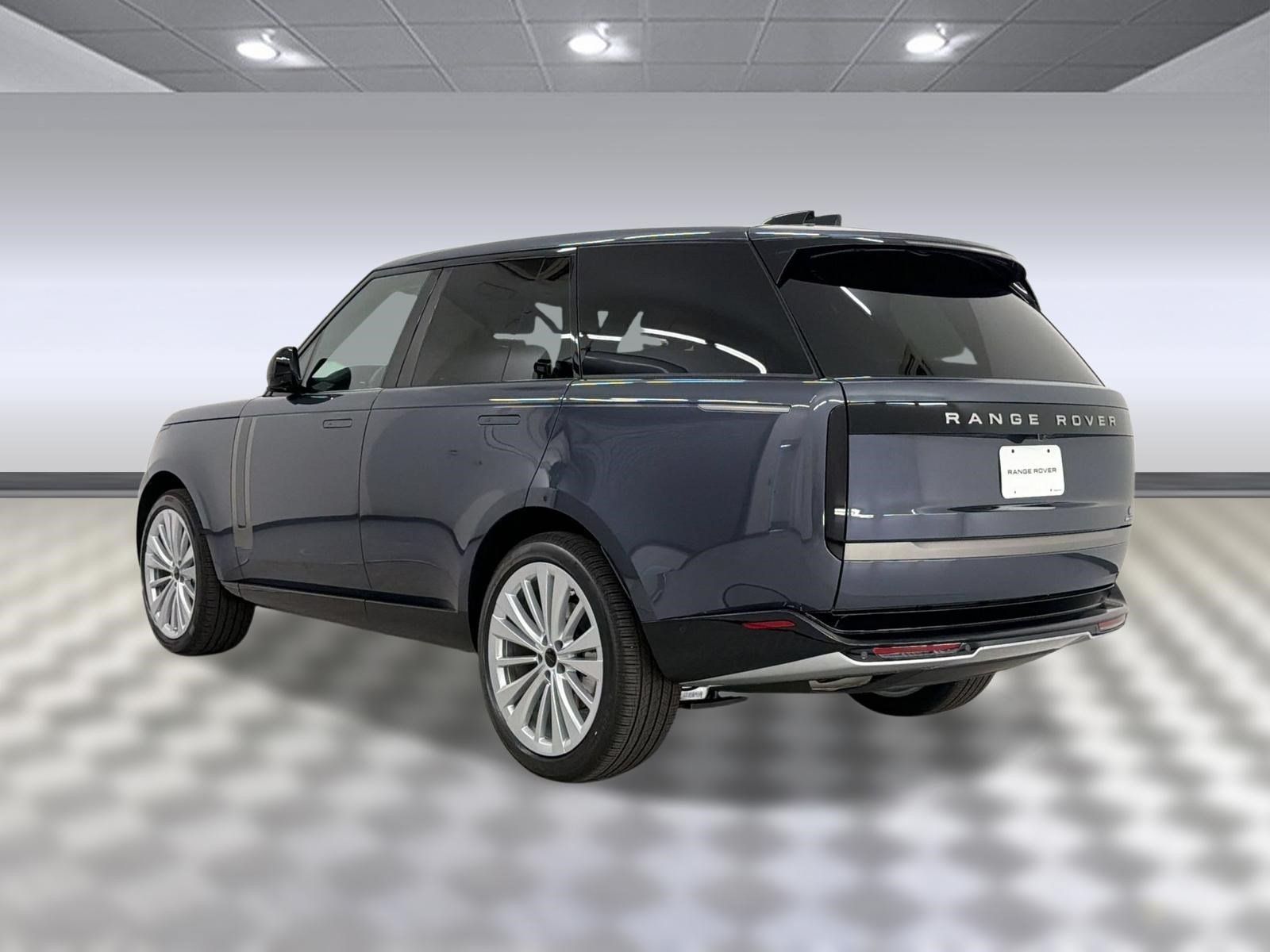 New 2026 Land Rover Range Rover SE AWD/4WD image 3