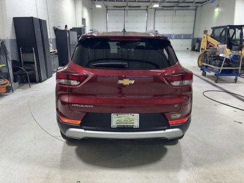 Used 2025 Chevrolet TrailBlazer LT w/ Driver Confidence Package image 6