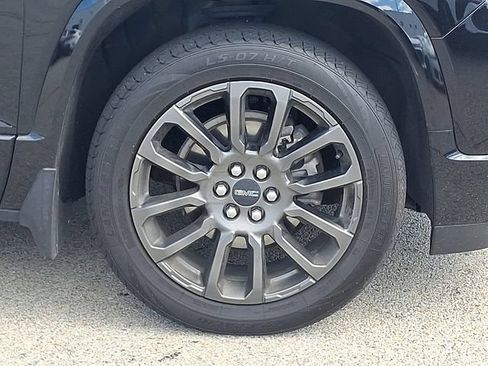 Used 2023 GMC Acadia Denali w/ Black Diamond Edition AWD/4WD image 8