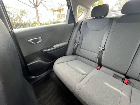 Used 2025 Kia K4 FWD image 38