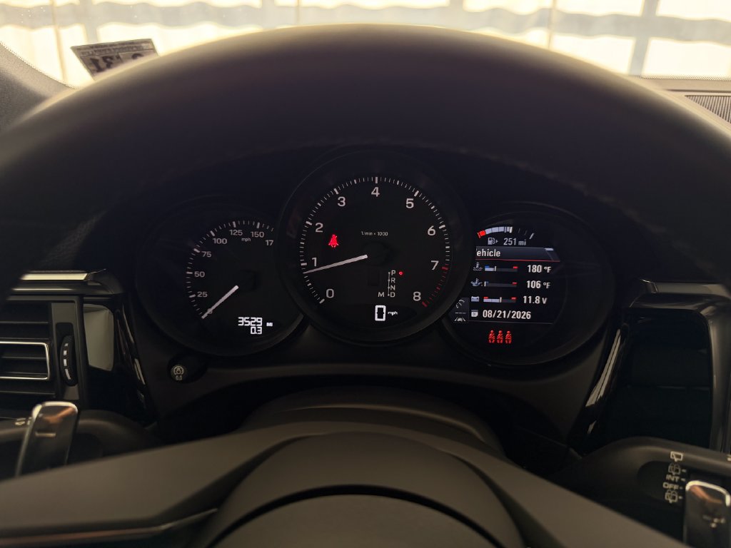 Certified 2026 Porsche Macan AWD/4WD image 21