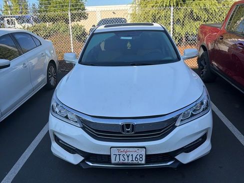 Used 2016 Honda Accord EX image 1