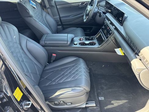 New 2026 Genesis GV80 3.5T Prestige AWD/4WD image 13