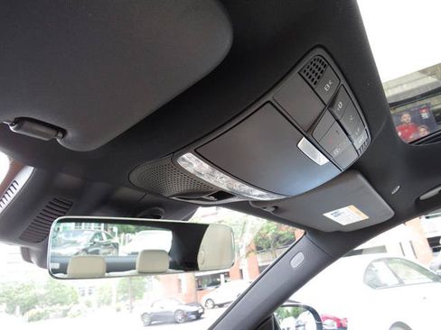 Used 2022 Mercedes-Benz E 350 4MATIC Sedan image 18