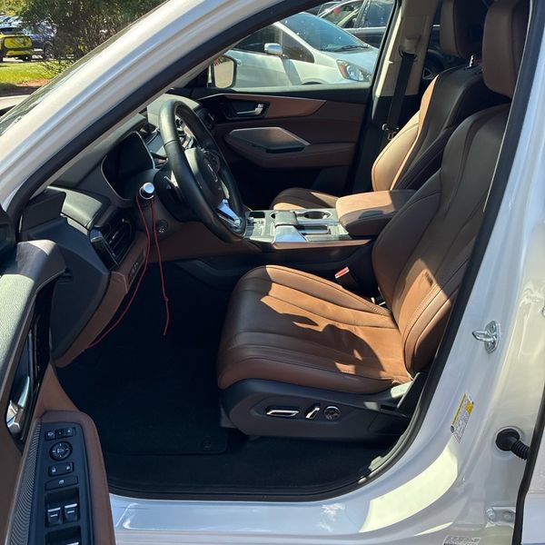 Used 2024 Acura MDX w/ Technology Package AWD/4WD image 1