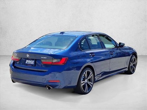 Used 2023 BMW 330i xDrive Sedan w/ Premium Package AWD/4WD image 5