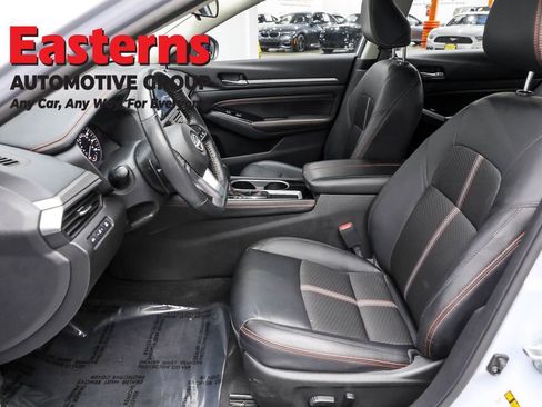 Used 2023 Nissan Altima 2.5 SR image 14