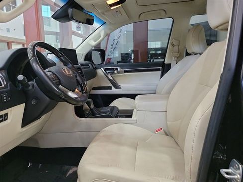 Used 2023 Lexus GX 460 Premium image 12