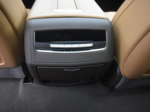 Certified 2024 Cadillac Escalade ESV Premium Luxury AWD/4WD image 30