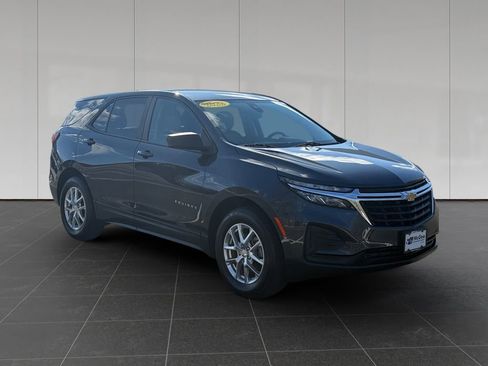 Used 2022 Chevrolet Equinox LS w/ LS Convenience Package AWD/4WD image 7