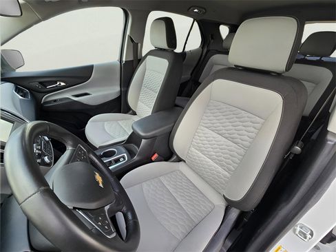 Used 2018 Chevrolet Equinox LT image 5