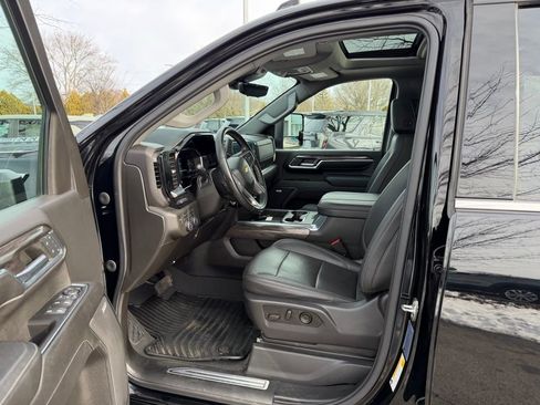 Used 2024 Chevrolet Silverado 2500 LTZ w/ LTZ Plus Package image 11