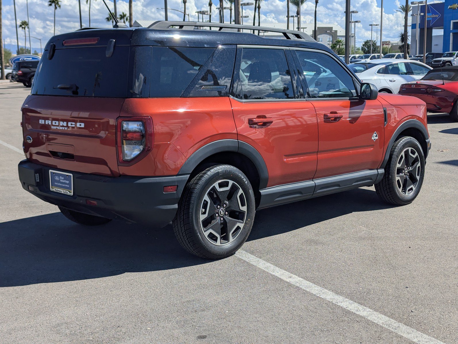 Used 2024 Ford Bronco Sport Outer Banks w/ Tech Package AWD/4WD image 2