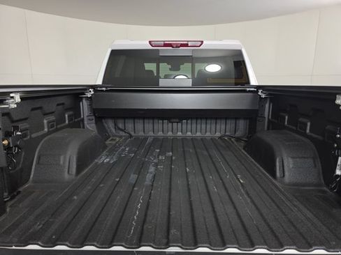 Used 2025 Chevrolet Silverado 1500 High Country w/ Technology Package AWD/4WD image 12