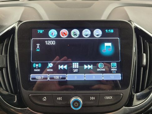 Used 2017 Chevrolet Volt Premier w/ Driver Confidence II Package FWD image 25
