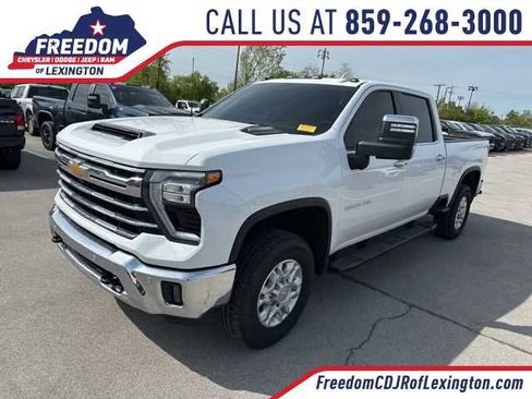 Used 2025 Chevrolet Silverado 2500 LTZ w/ LTZ Convenience Package image 1