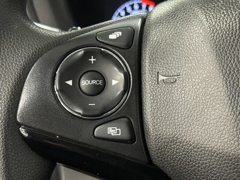 Used 2019 Honda HR-V EX image 32