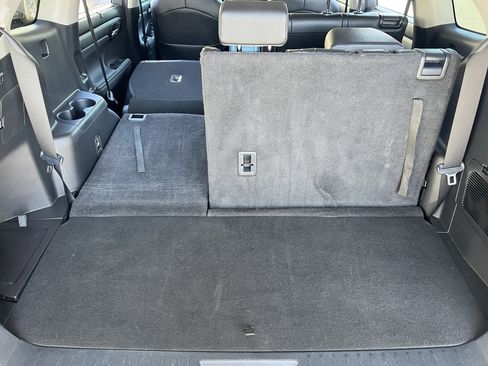 Used 2024 Toyota Highlander XLE image 21