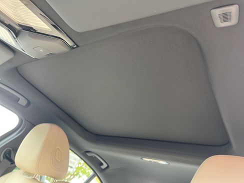 New 2026 BMW 330i Sedan w/ M Sport Package image 18