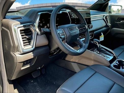 New 2026 GMC Canyon Denali image 6